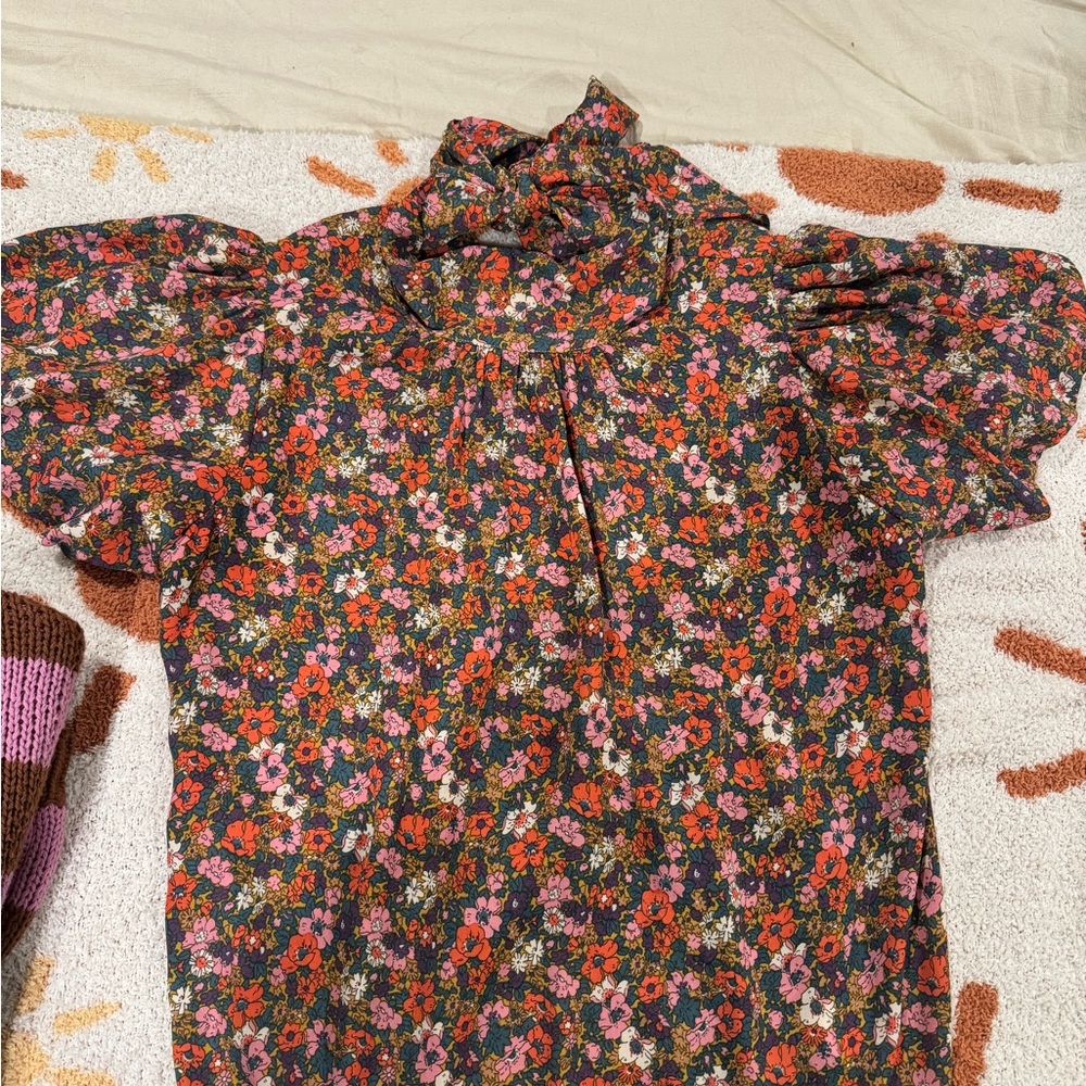 Entro Multicolor Floral Puff Sleeve Top